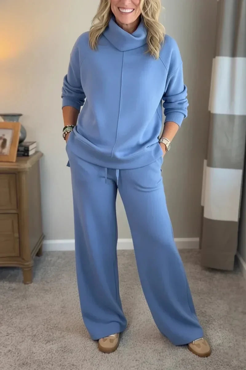 Thalia - Two-Piece Travel Set with Turtleneck