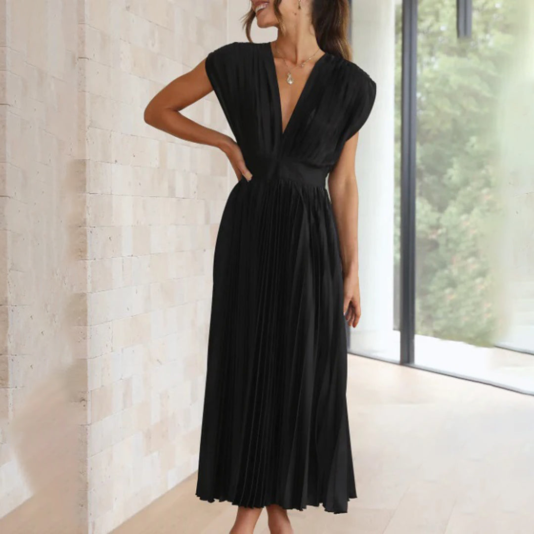 Winona | Timeless Pleated Midi Dress