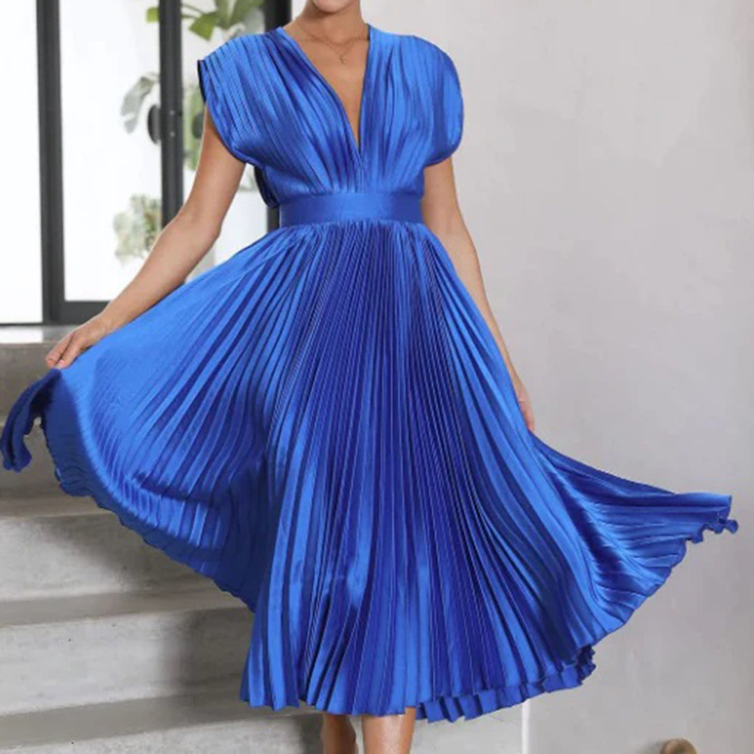 Winona | Timeless Pleated Midi Dress
