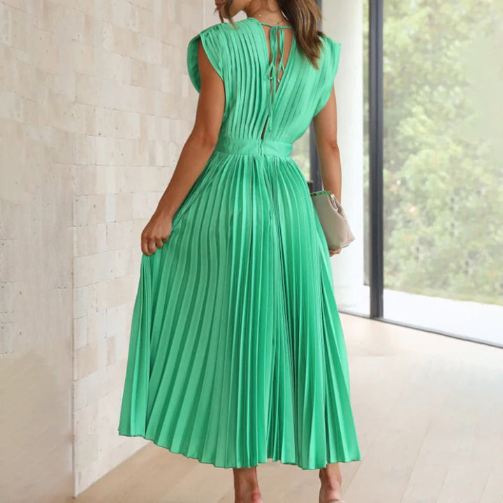 Winona | Timeless Pleated Midi Dress