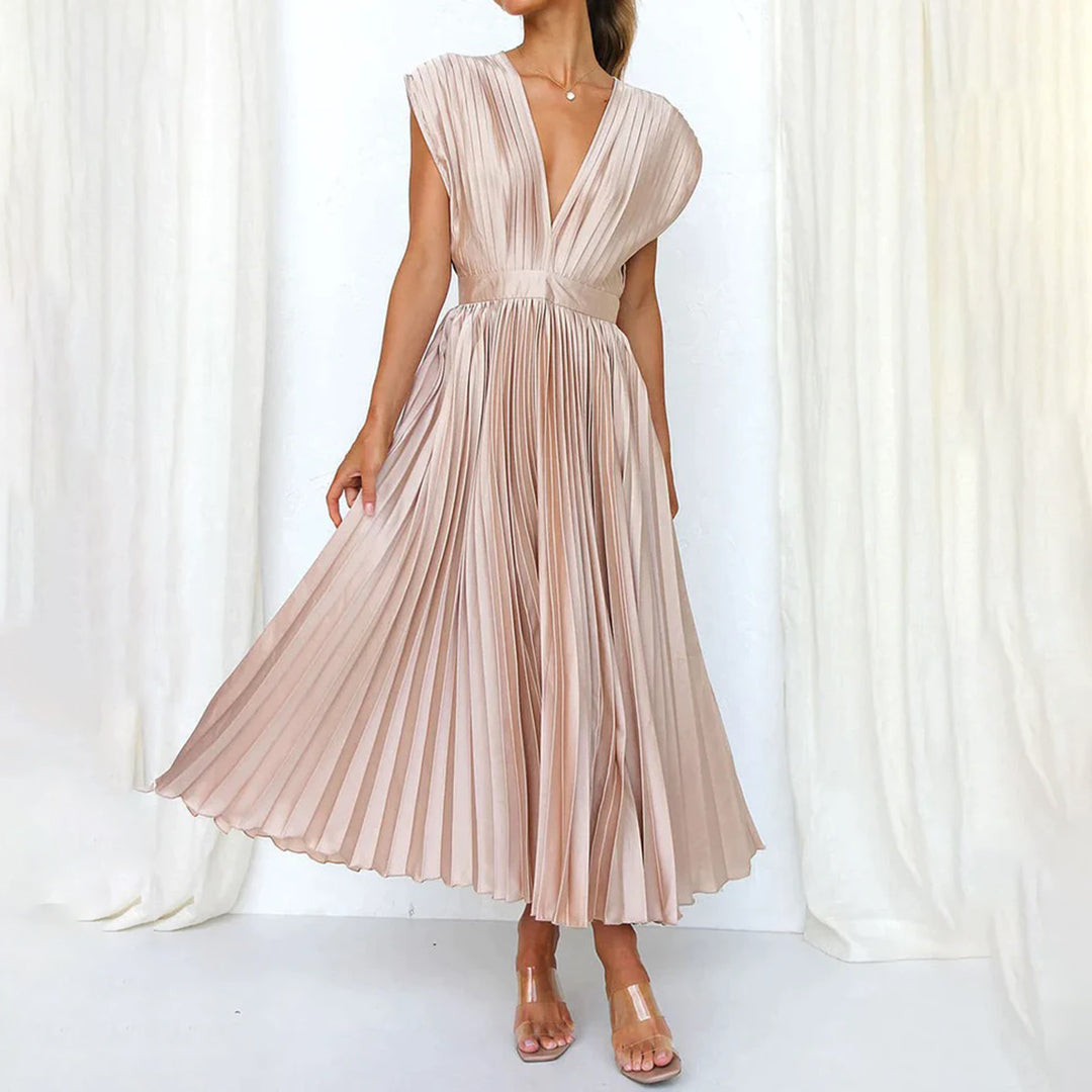 Winona | Timeless Pleated Midi Dress